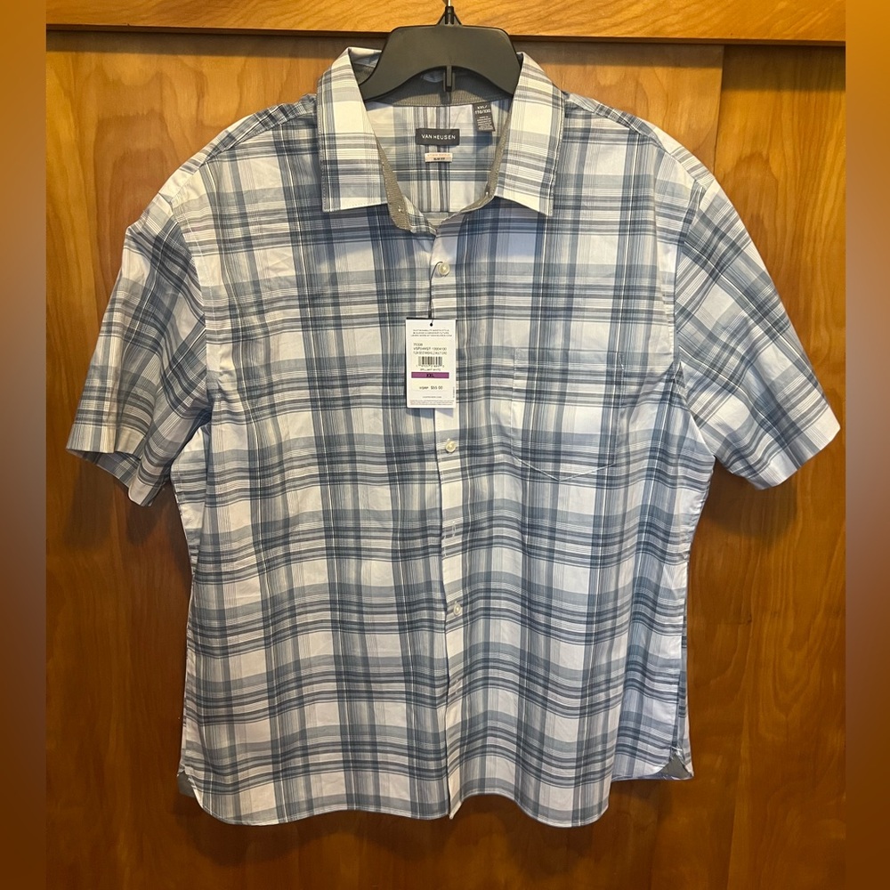 Van Huesen plaid blue button down shirt new with tags size : XXL